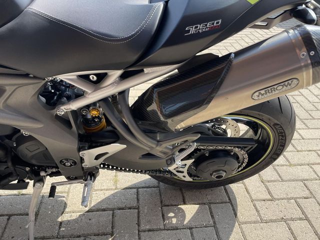 triumph - speed-triple-rs