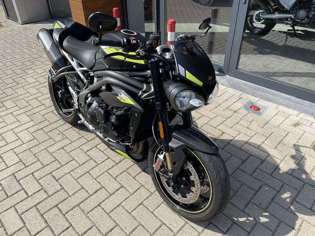 triumph - speed-triple-rs