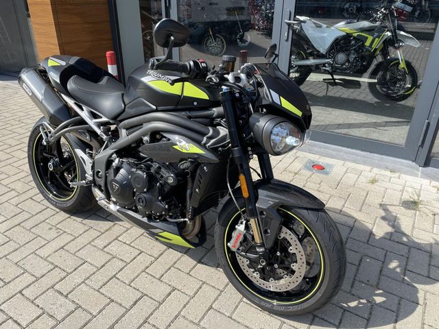 triumph - speed-triple-rs
