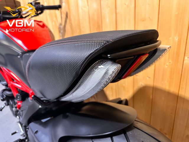 ducati - diavel-carbon