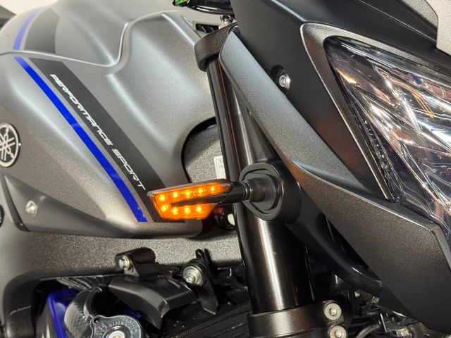 yamaha - fz-8