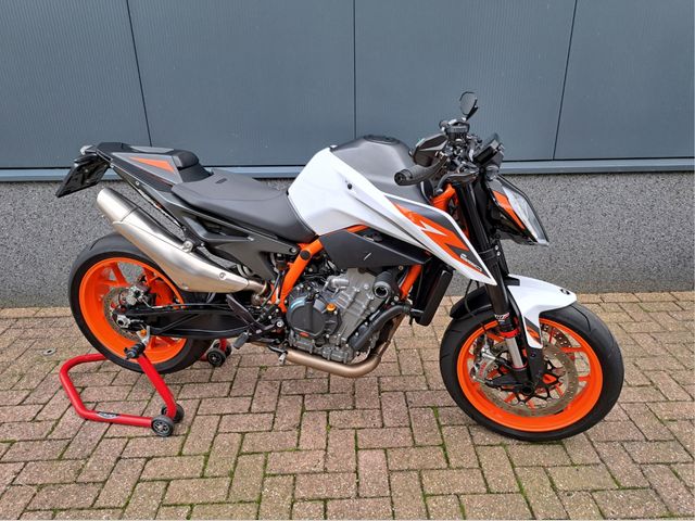 ktm - 890-duke-r