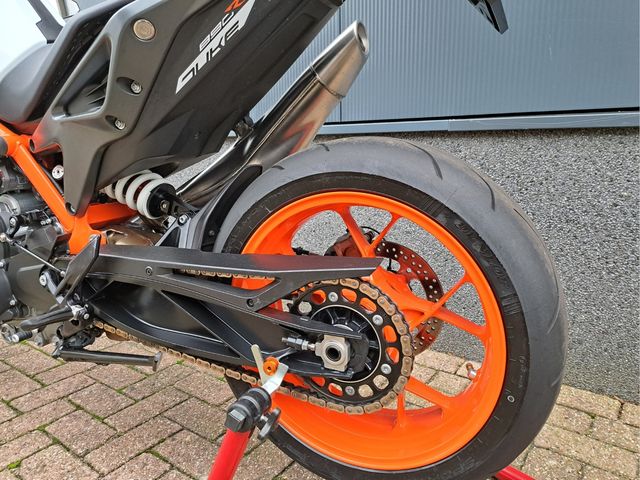 ktm - 890-duke-r