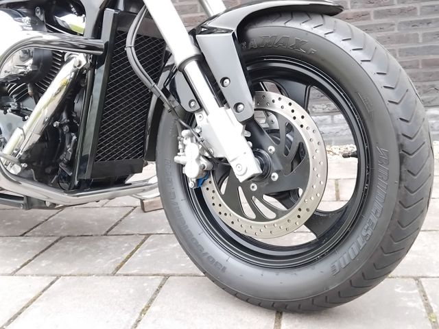 suzuki - intruder-m-800