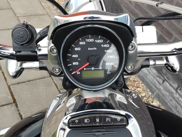 suzuki - intruder-m-800