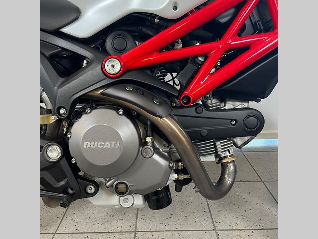 ducati - 796-monster