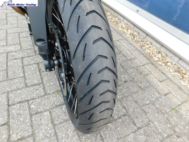 bmw - r-1300-gs-triple-black