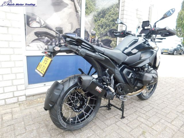 bmw - r-1300-gs-triple-black