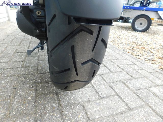 bmw - r-1300-gs-triple-black