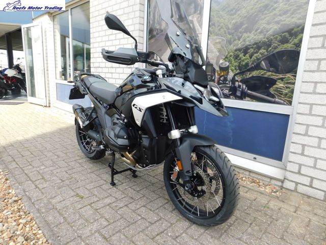 bmw - r-1300-gs-triple-black