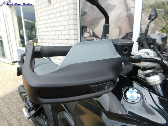 bmw - r-1300-gs-triple-black