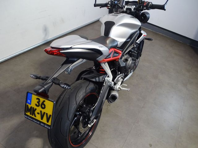 triumph - street-triple-r