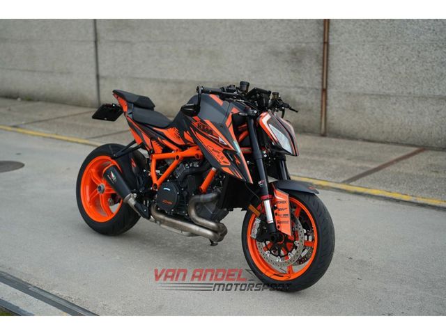 ktm - 1290-super-duke-r