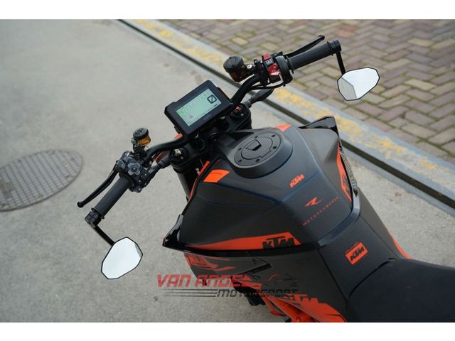 ktm - 1290-super-duke-r