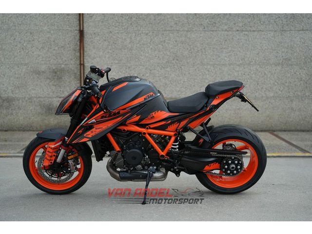ktm - 1290-super-duke-r