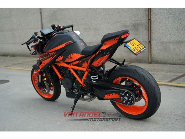 ktm - 1290-super-duke-r