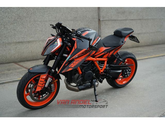 ktm - 1290-super-duke-r