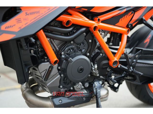 ktm - 1290-super-duke-r