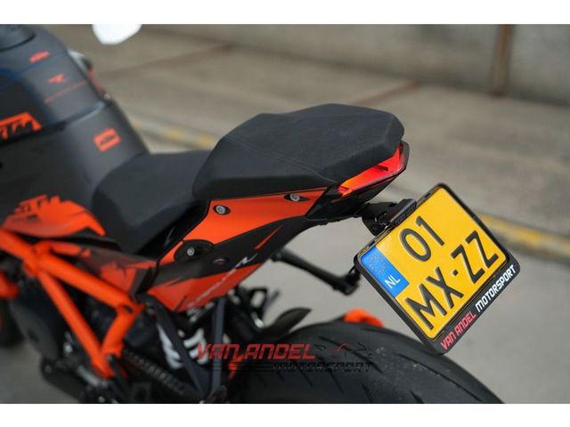 ktm - 1290-super-duke-r