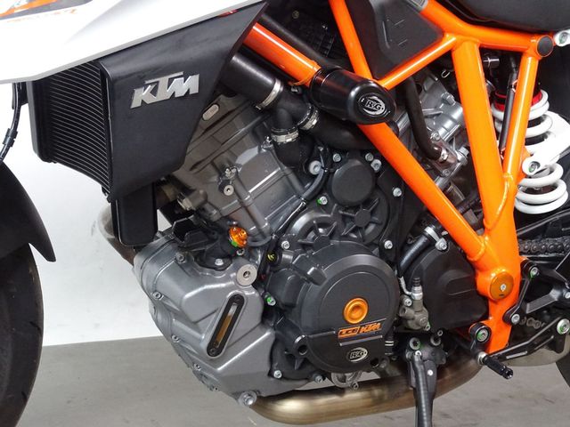 ktm - 1290-super-duke-r