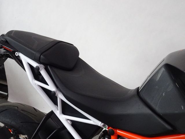 ktm - 1290-super-duke-r