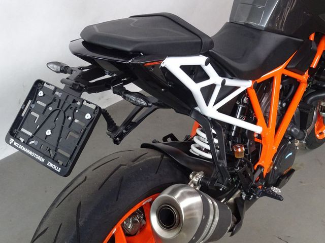 ktm - 1290-super-duke-r