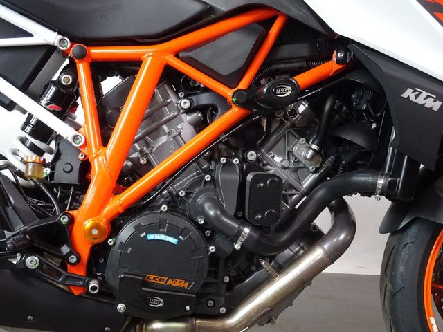 ktm - 1290-super-duke-r