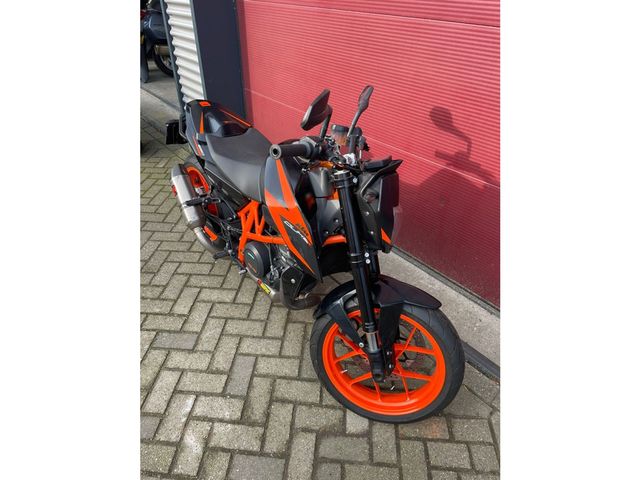 ktm - 690-duke-r-abs