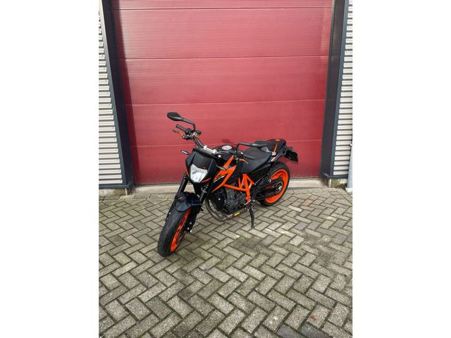 ktm - 690-duke-r-abs