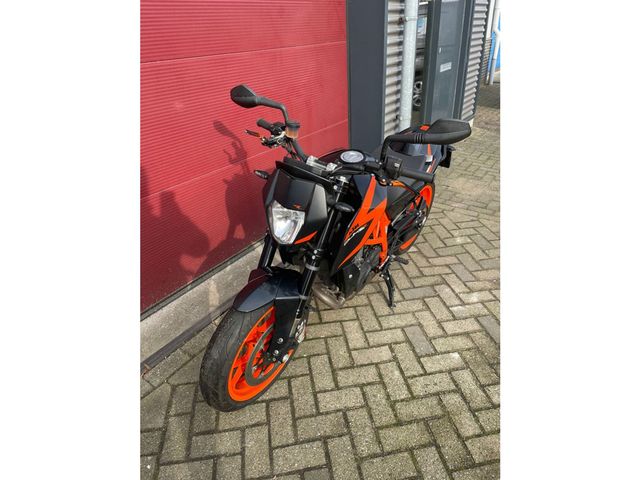 ktm - 690-duke-r-abs