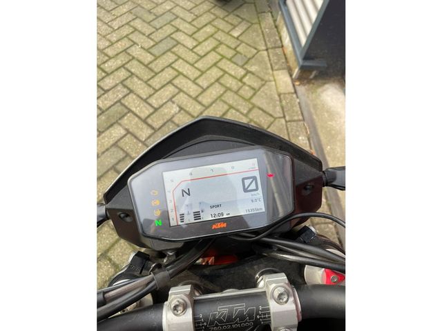 ktm - 690-duke-r-abs