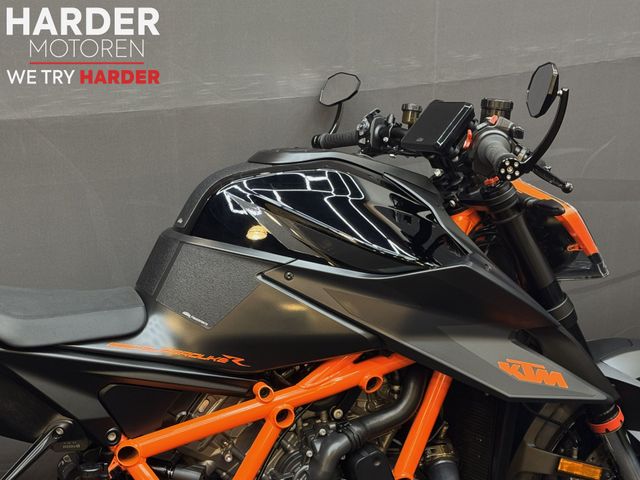 ktm - 1290-super-duke-r