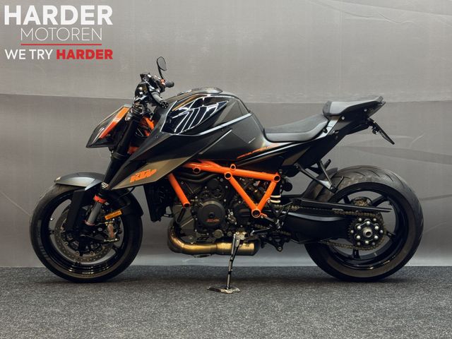 ktm - 1290-super-duke-r