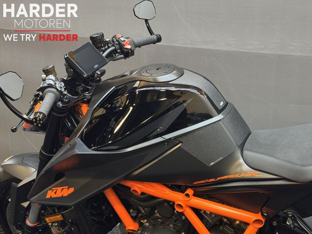 ktm - 1290-super-duke-r