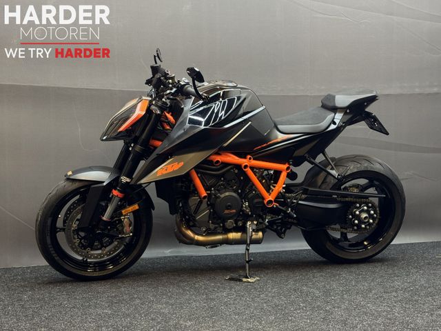 ktm - 1290-super-duke-r