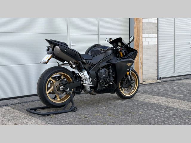 yamaha - yzf-r1