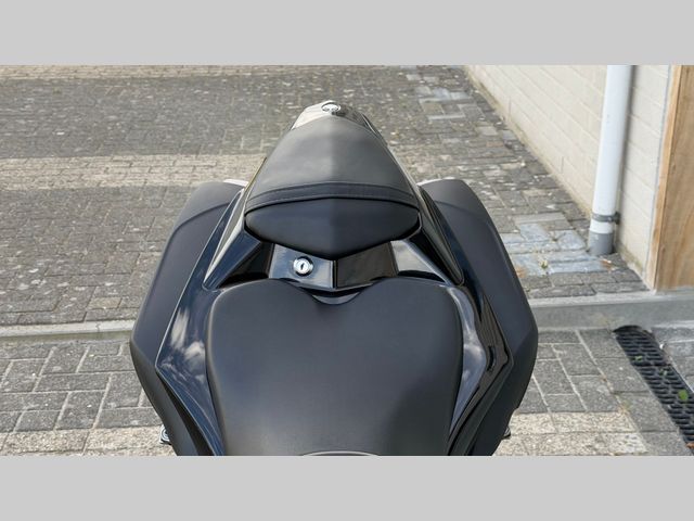 yamaha - yzf-r1