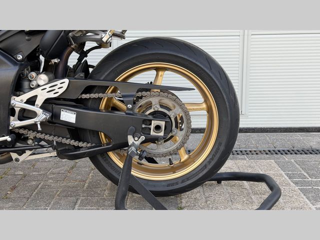 yamaha - yzf-r1