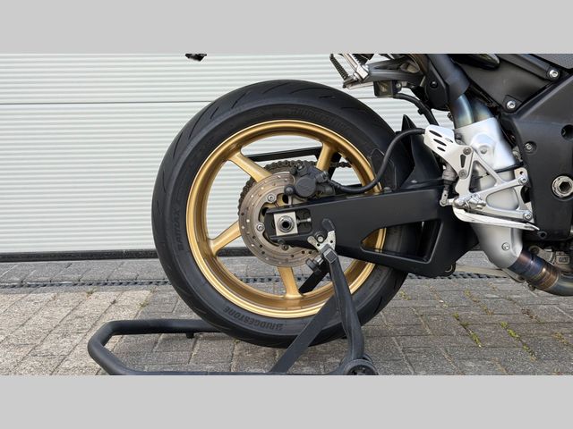 yamaha - yzf-r1