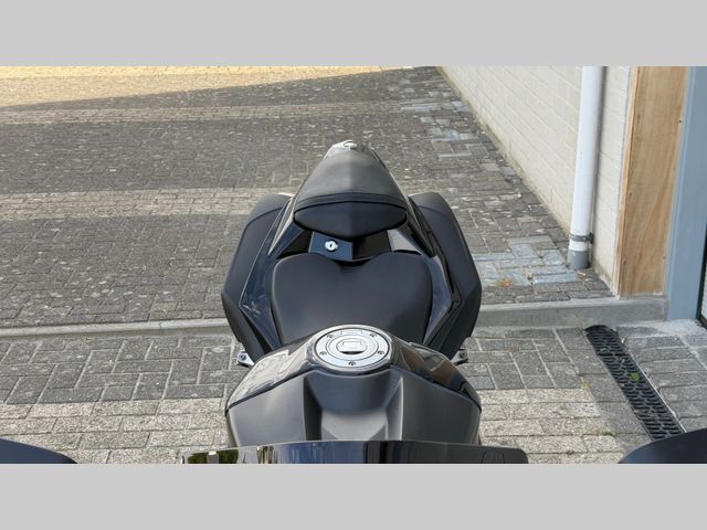 yamaha - yzf-r1