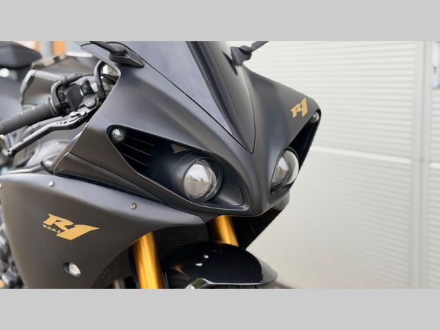 yamaha - yzf-r1