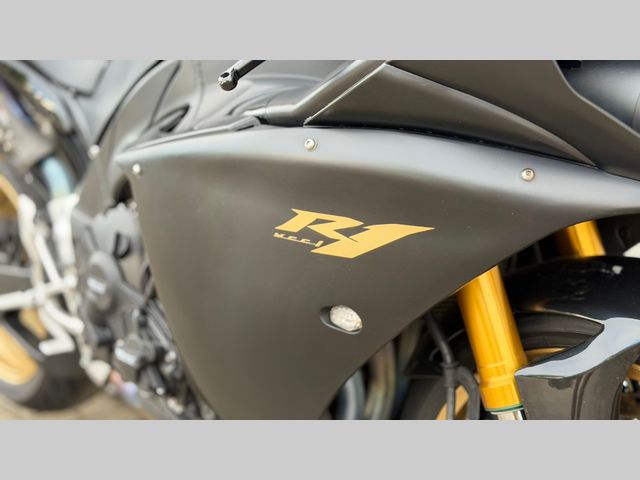 yamaha - yzf-r1