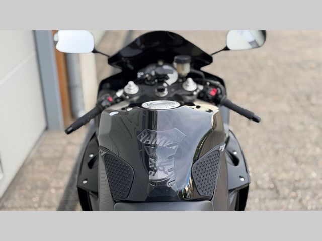 yamaha - yzf-r1