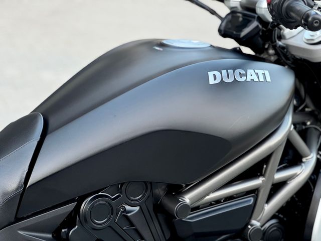 ducati - diavel