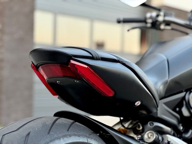 ducati - diavel