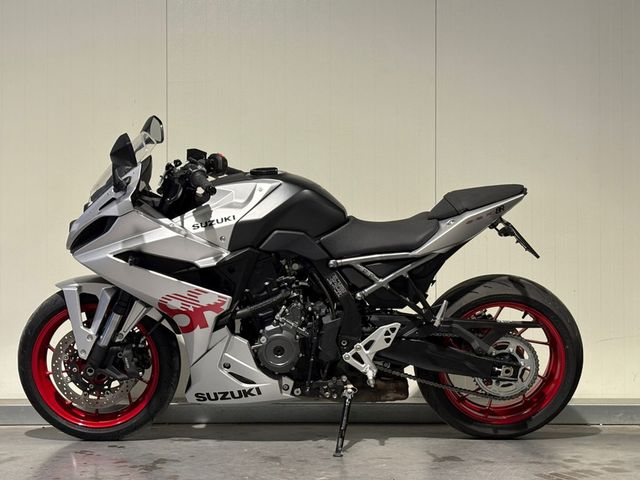 suzuki - gsx-8r