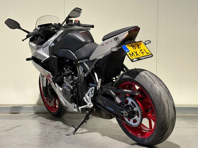 suzuki - gsx-8r