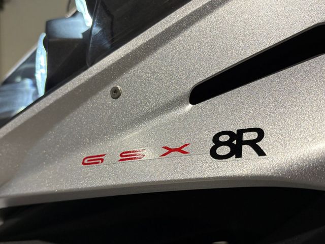 suzuki - gsx-8r