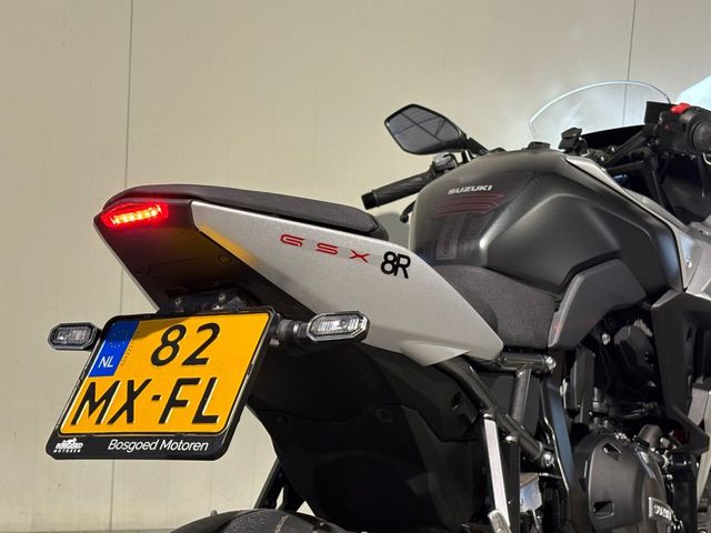 suzuki - gsx-8r