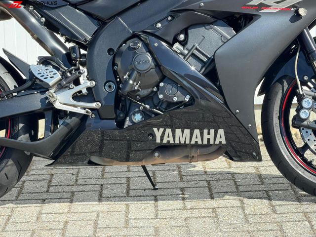 yamaha - yzf-r1